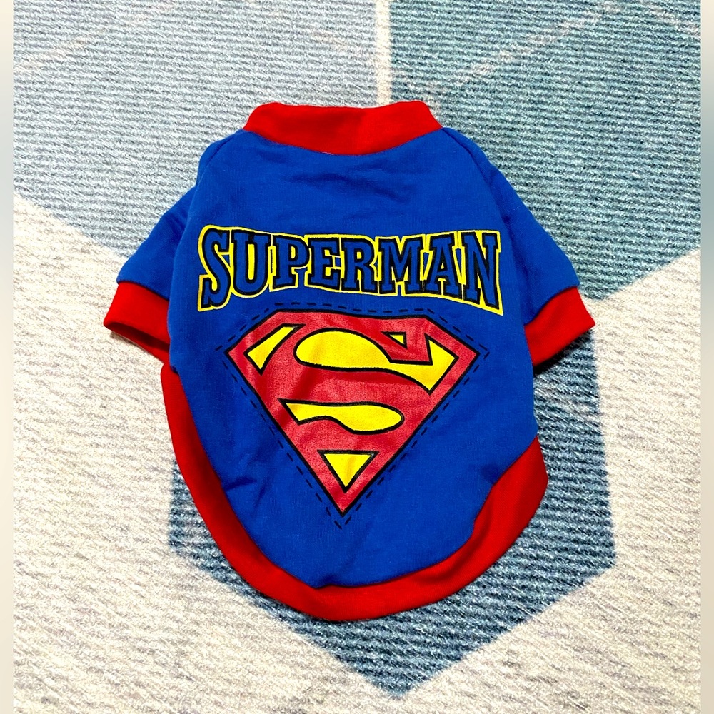 NWOT Superman Dog Clothing Halloween Costume